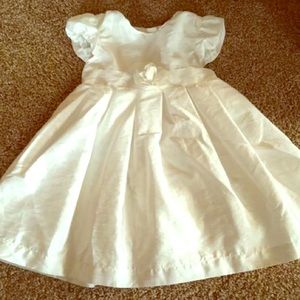 Baby girl Carter’s satiny dress